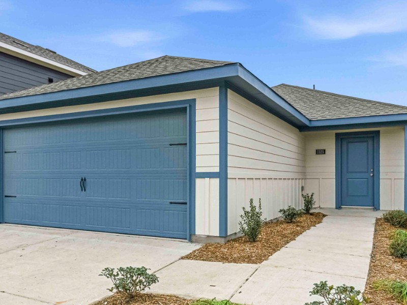 2907 Pineview Drive - Texas - Talty - 75126
